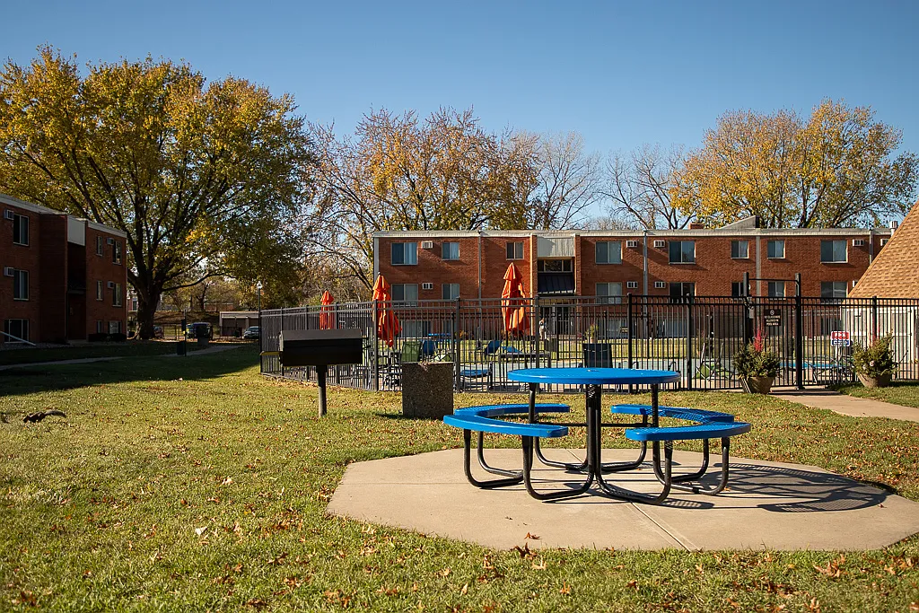 Regency Park — Photo 1