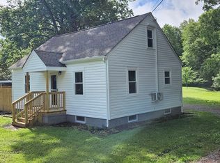 7626 Richmond Rd, Warsaw, VA 22572