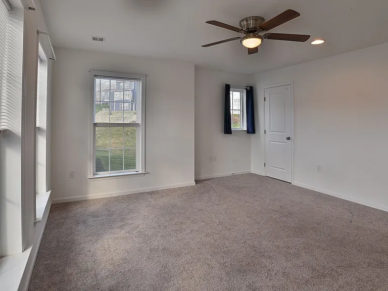 3118 Grove Ct — Photo 36
