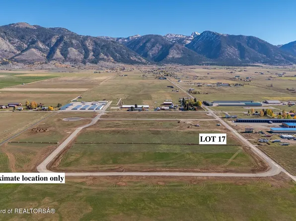 17 Compass Loop, Thayne, WY 83127