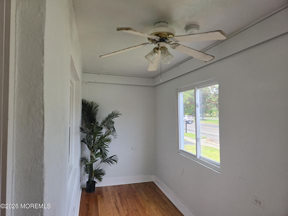 4th image of 610 Chestnut Street