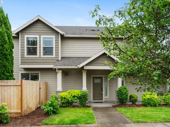 19144 Gentry Highlands Ln, Oregon City, OR 97045