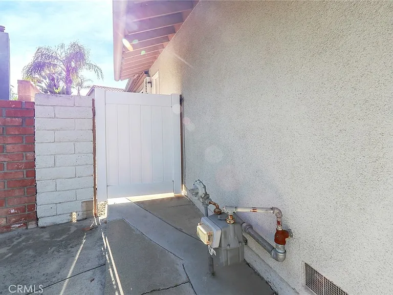 1621 Butternut Way #B — Photo 20