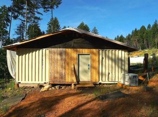 11000 Lower Grave Creek Rd, Wolf Creek, OR 97497