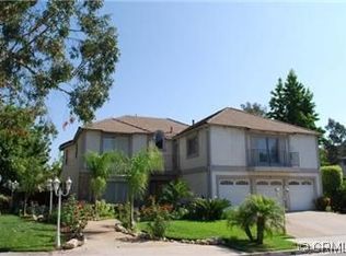 5 Los Coyotes Dr, Pomona, CA 91766