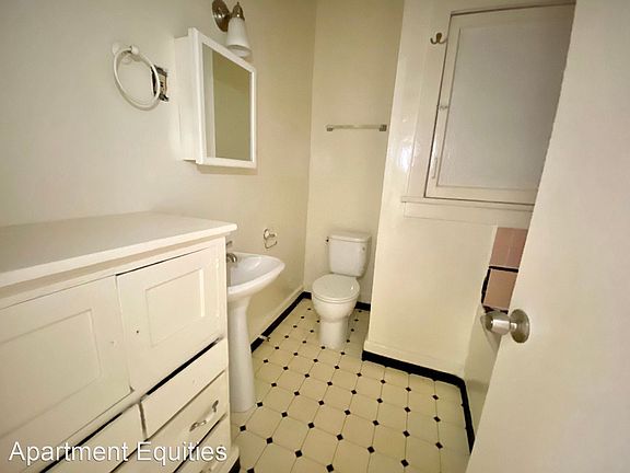 5th image of 1207 N Orange Dr APT 102