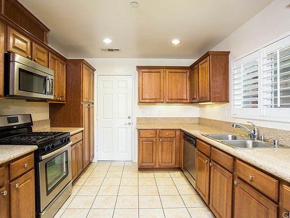 4th image of 14065 Carlton Ln