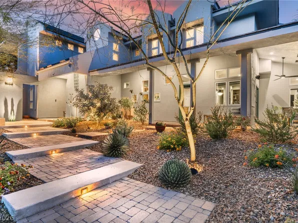 1908 Soaring Ct, Las Vegas, NV 89134