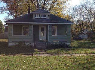 720 S 29th St, Mattoon, IL 61938