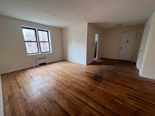 Rented by Contact Realty | media 7