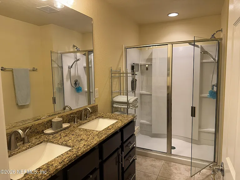 6789 Roundleaf Dr — Photo 11