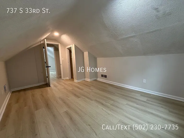 737 S 33rd St — Photo 22