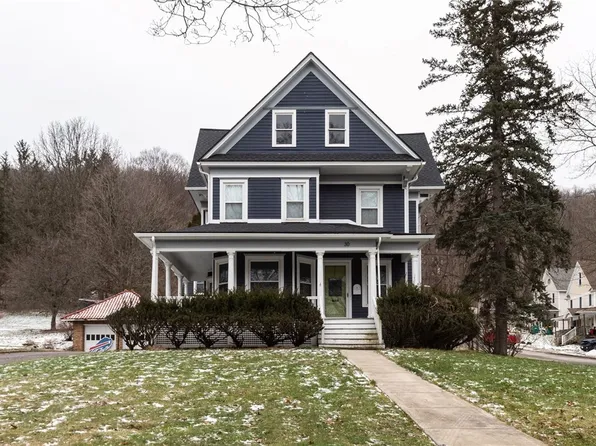 30 Park St, Warsaw, NY 14569