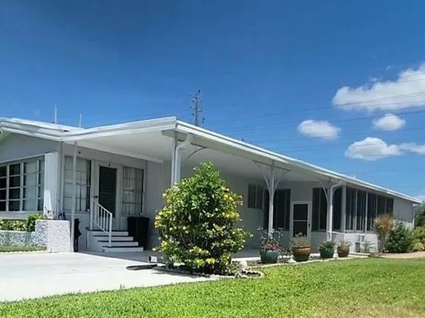 27415 Duvernay DR, BONITA SPRINGS, FL 34135