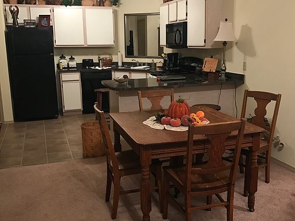 dining/kitchen