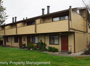 1733 W 3rd St, Santa Rosa, CA 95401