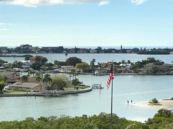100 Bluff View Dr APT 217A, Belleair Bluffs, FL 33770