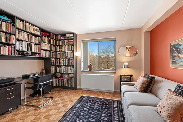 Sold by Triplemint | media 4