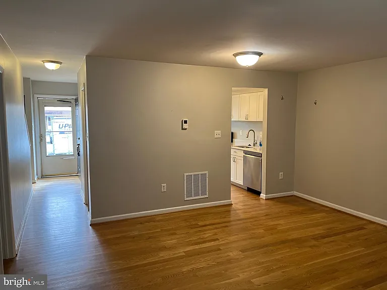 Blarney Stone Ct — Photo 6