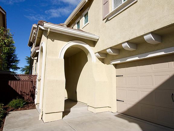 5th image of 1090 Landmark Cir