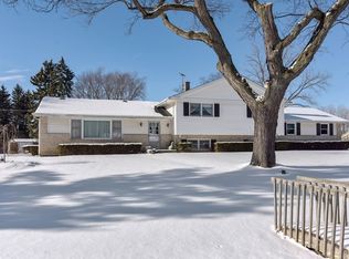 3541 Techny Rd, Northbrook, IL 60062