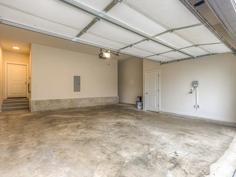 624 N Cedar Ave — Photo 42