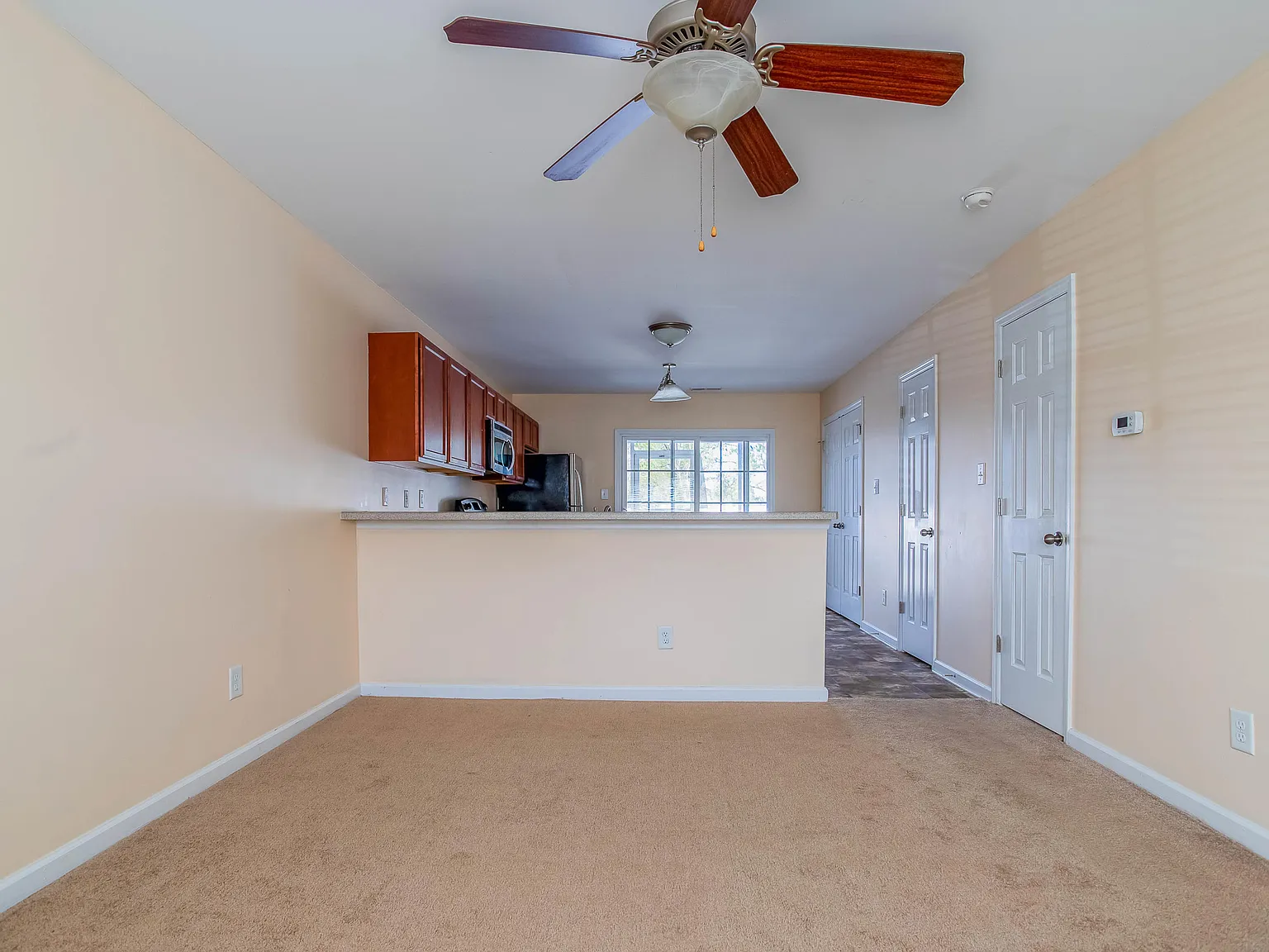 2 bed, 2.5 bath, 1024 sqft, $1,150 — Photo 4