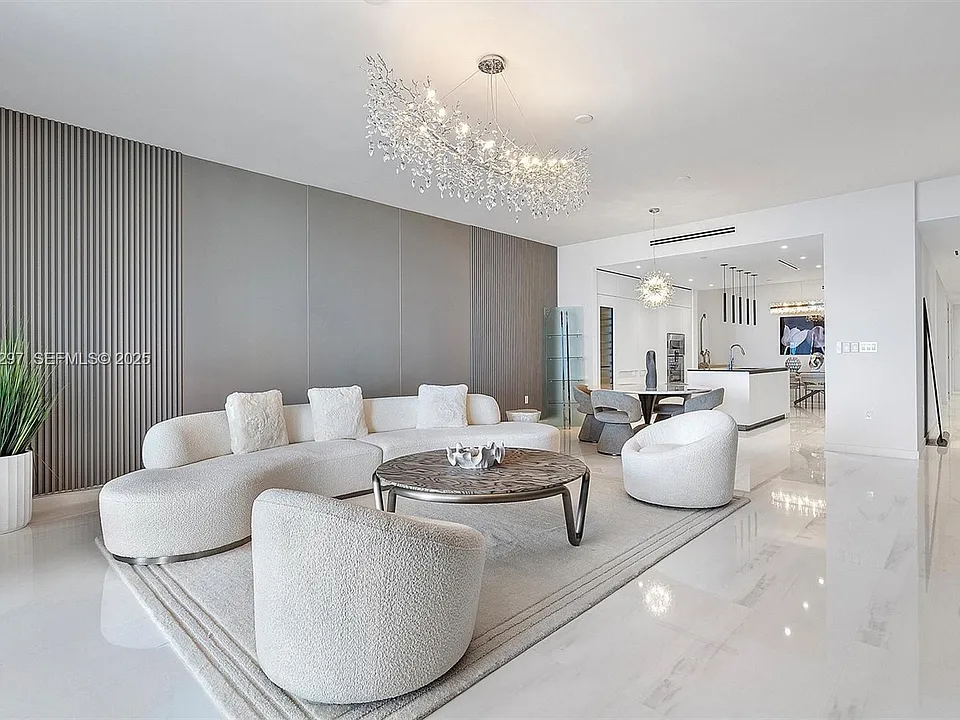 300 Biscayne Boulevard Way #1803
