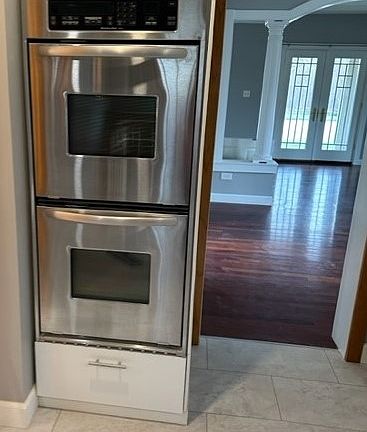 5th image of 1110 W 31st St