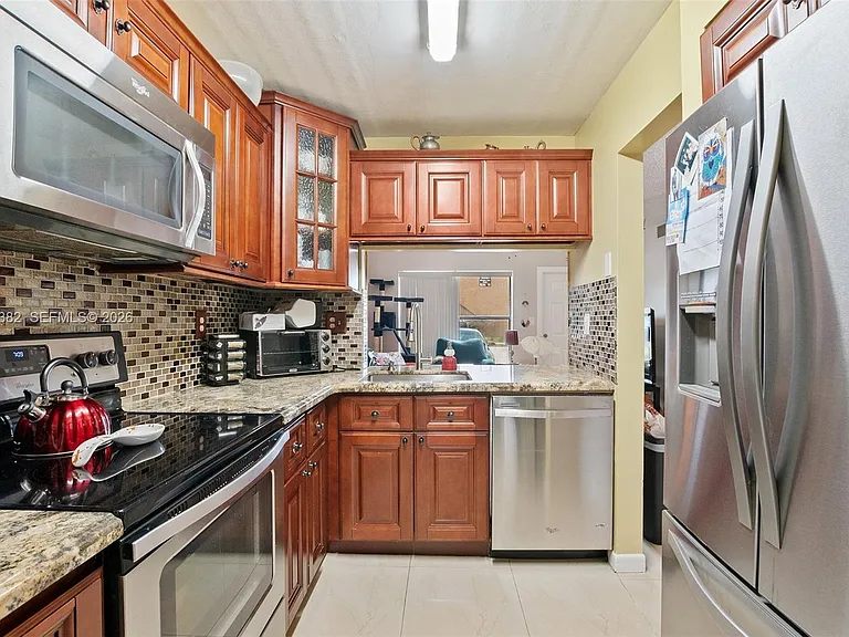 10053 Winding Lake Rd #101 — Photo 12