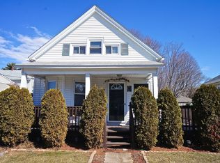 26 Monroe St, Warwick, RI 02888