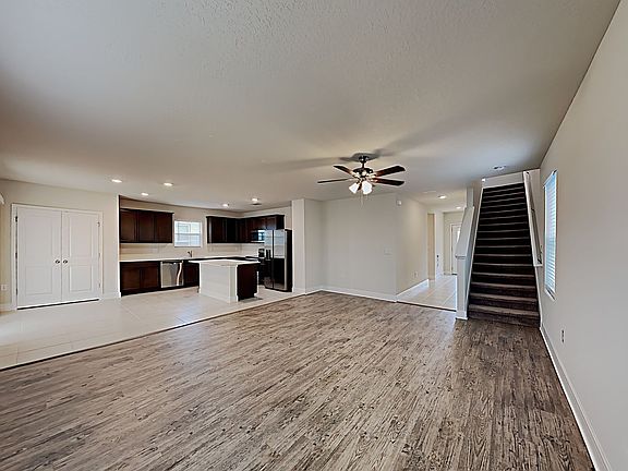 5th image of 1253 Regal King Dr