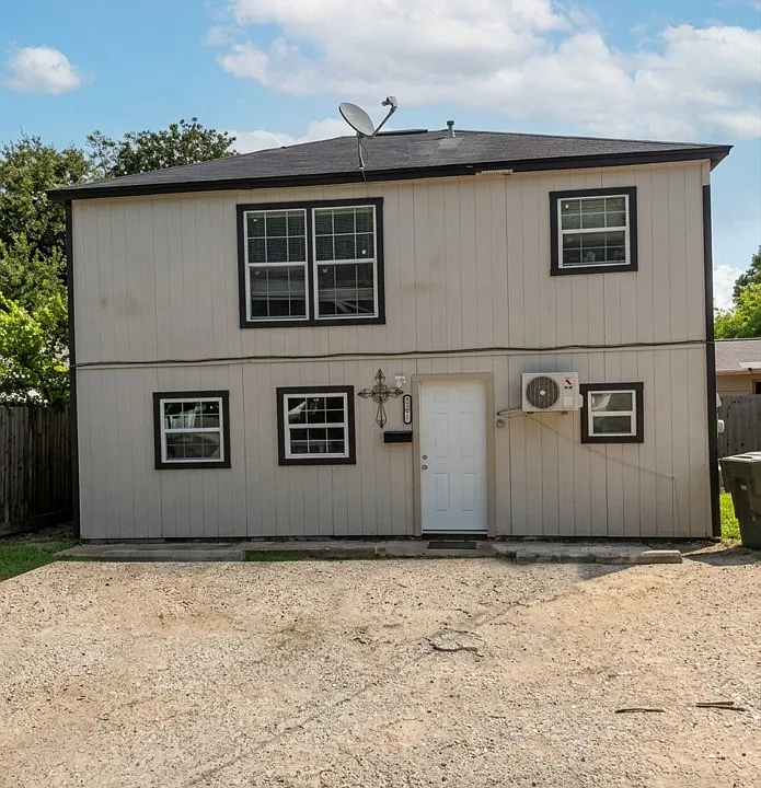 4577 Ector Ave #1