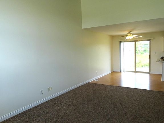 3rd image of 2911 Goldenrod Ln
