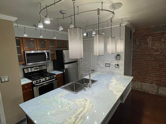 3rd image of 544 S Front St APT 106
