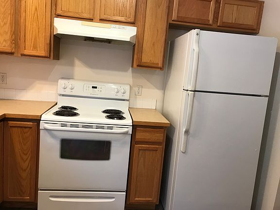 4th image of 2581 E Knapp Dr