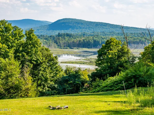 79 Reservoir Rd, Lenox, MA 01240