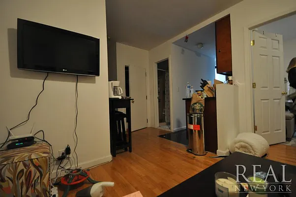 Rented by REAL New York | media 9