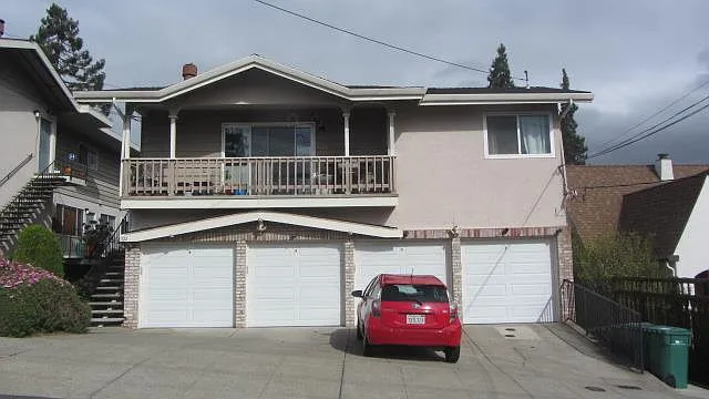 1124 Hollywood Ave APT 3 photo 1