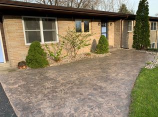 1026 N Robert St, Ludington, MI 49431