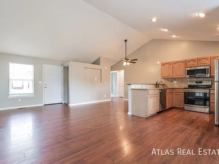 8484 Wheatgrass Cir — Photo 3
