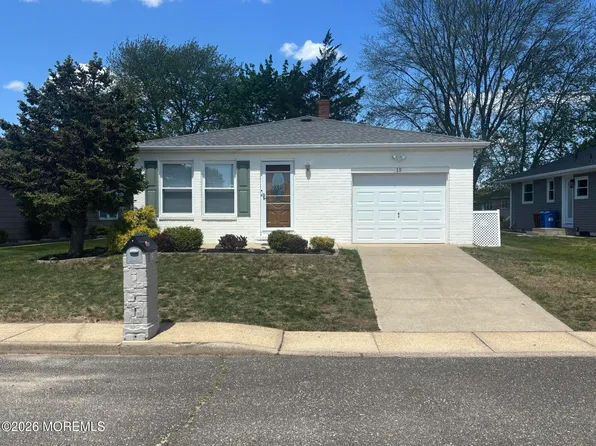15 Palmetto Point Street, Toms River, NJ 08757