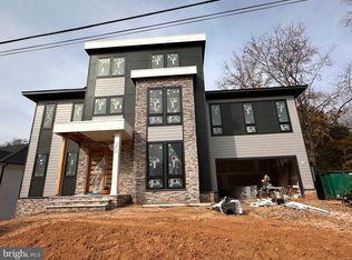 505 Adelman Cir SW, Vienna, VA 22180