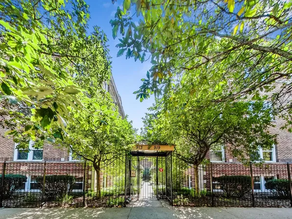 917 W Sunnyside Ave APT 2S, Chicago, IL 60640