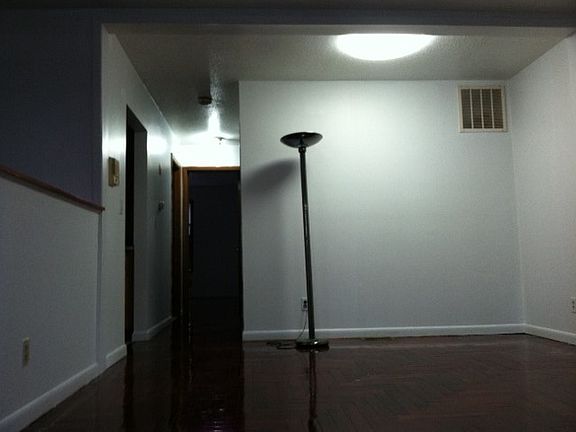 2nd image of 814 Willoughby Ave #2