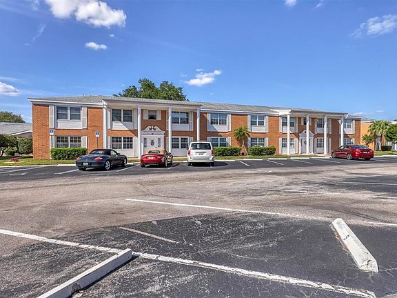 2nd image of 4158 Tamiami Trl Unit C1