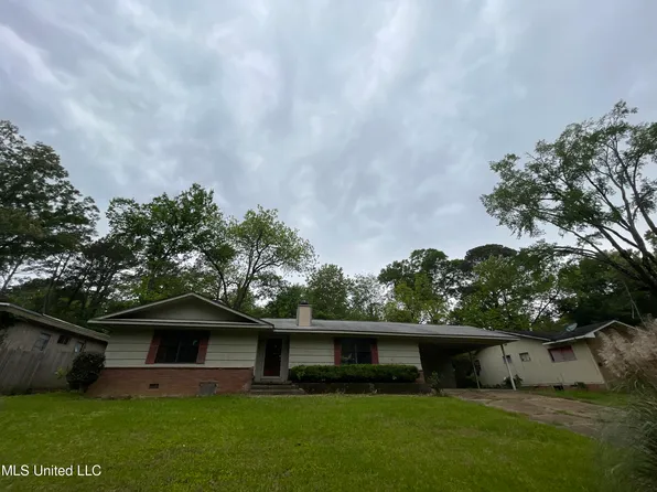 1735 Cheswood Dr, Jackson, MS 39204