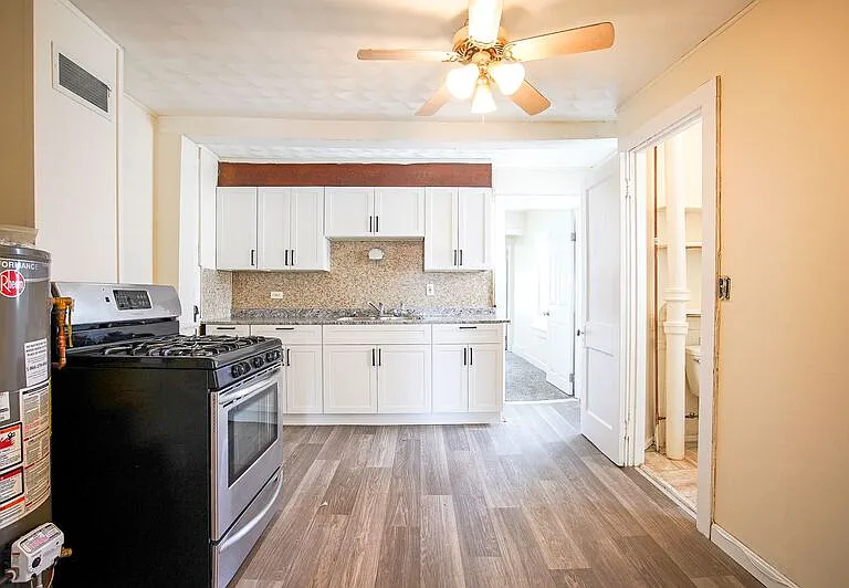 32 Joy St #2R — Photo 4