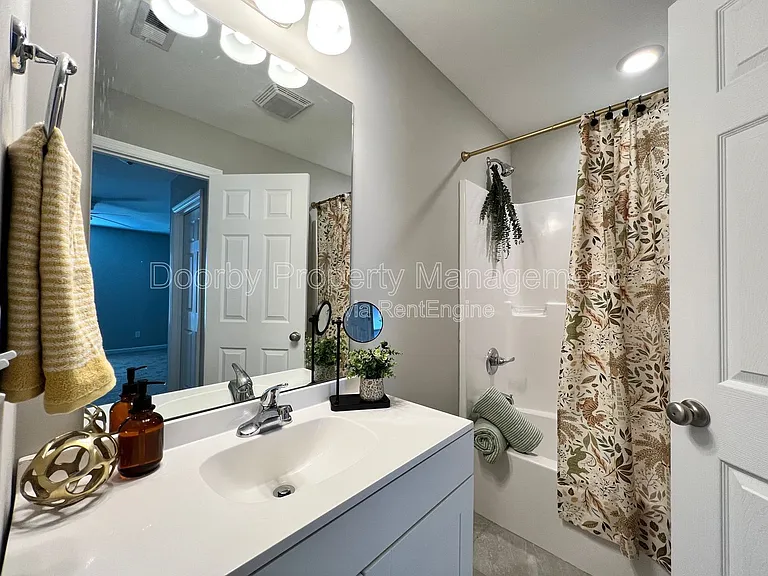 2106 Duncan Ave #104 — Photo 11