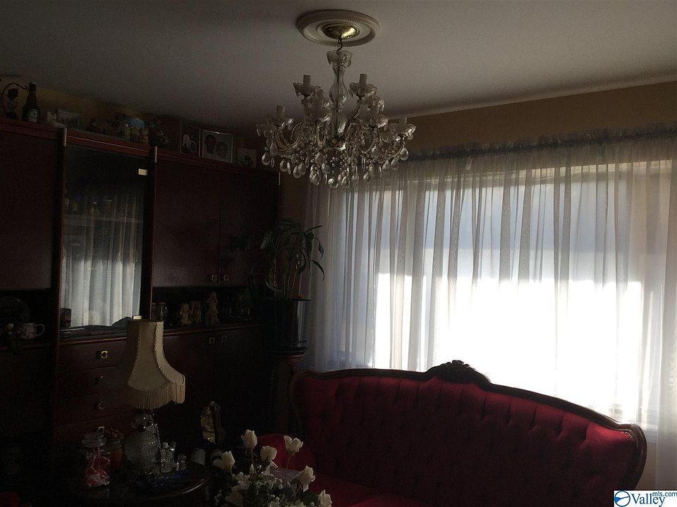 2nd image of 2602 Venetian Way NW